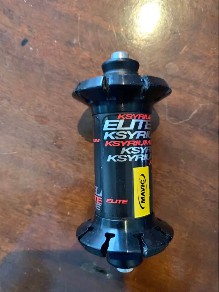 Mavic Ksyrium wheel hub Mavic Ksyrium wheel hub