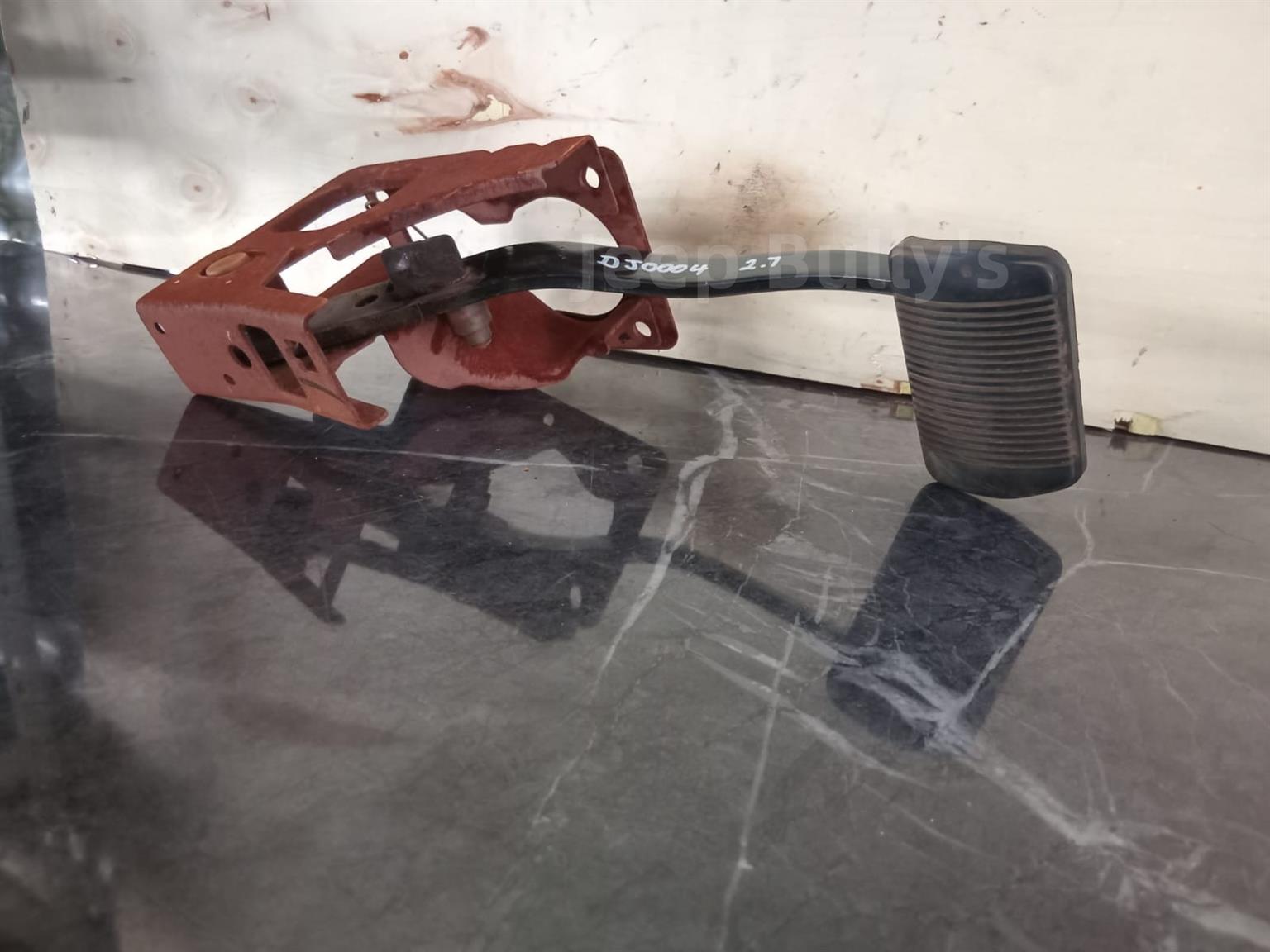 Dodge Journey Used Brake Pedal For Sale - Private Seller Dodge Journey Used Brake Pedal For Sale - Private Seller