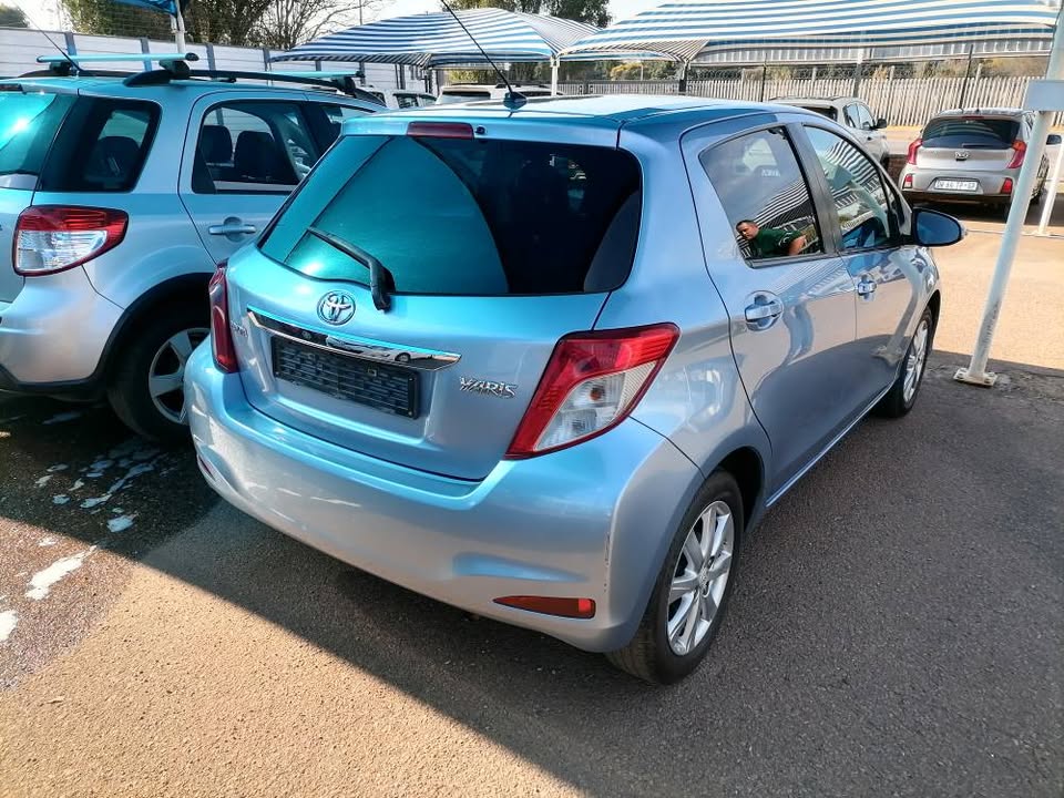 2012 Toyota  Yaris 1.0 XR