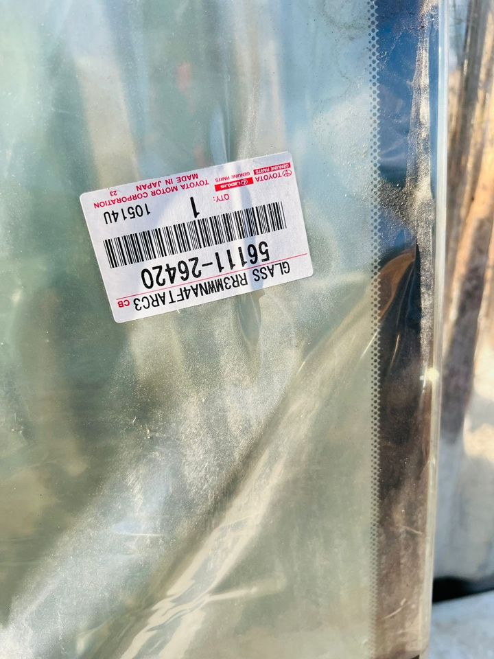 Toyota Quantum LWB front windscreen - Private Seller Toyota Quantum LWB front windscreen - Private Seller