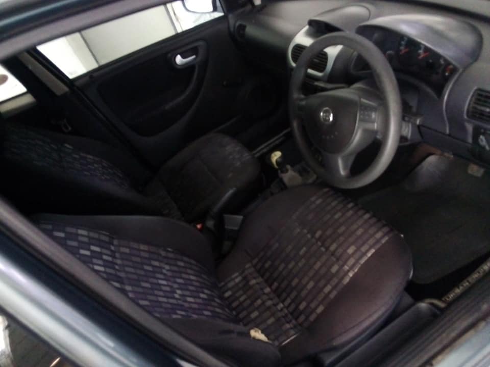 201 CHEVROLET UTILITY 1.8 MANUAL GREEN COLOR WITH CANOPY 96000km