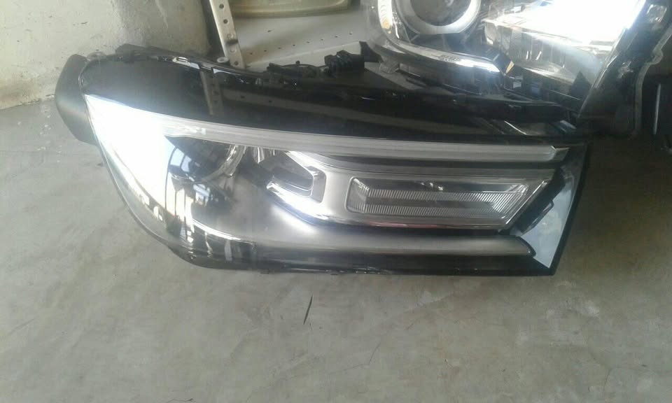 Q5 Audi headlight - Private Seller Q5 Audi headlight - Private Seller