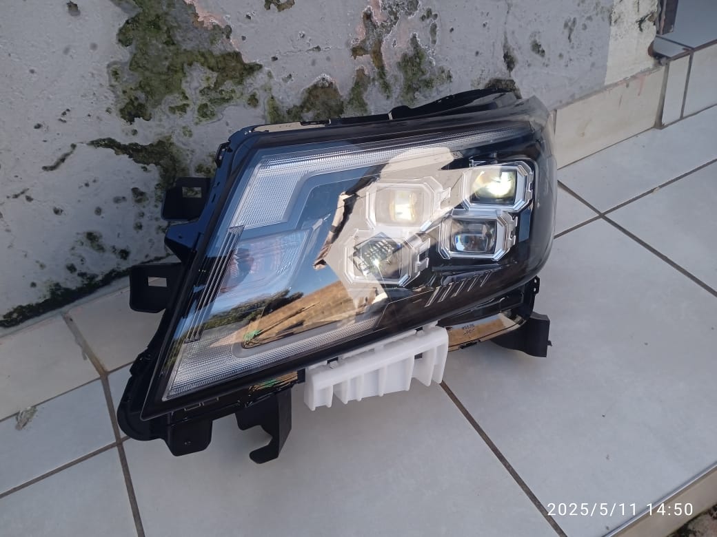Nissan Navara LED new original Left Headlight - Private Seller Nissan Navara LED new original Left Headlight - Private Seller