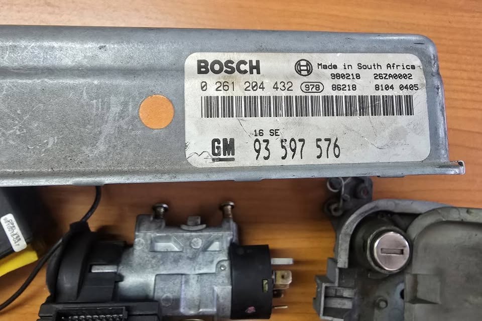 Opel Astra F 1.6 (16SE) Lockset For Sale - Private Seller Opel Astra F 1.6 (16SE) Lockset For Sale - Private Seller