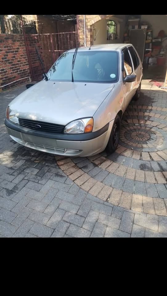 Ford fiesta flair 1.6i