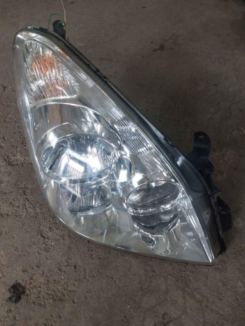TOYOTA VERSO BOTH HEADLIGHT - Private Seller TOYOTA VERSO BOTH HEADLIGHT - Private Seller