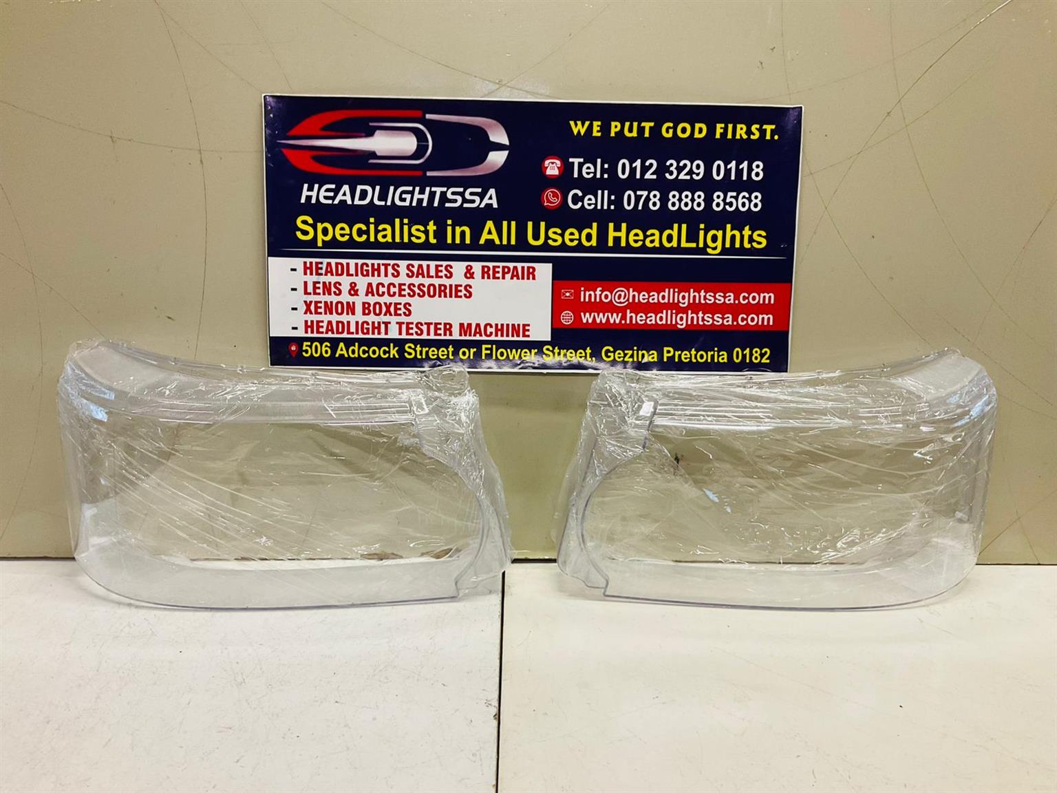 Land Rover Discovery 4 preface left and right side headlight replacement lens - Private Seller Land Rover Discovery 4 preface left and right side headlight replacement lens - Private Seller