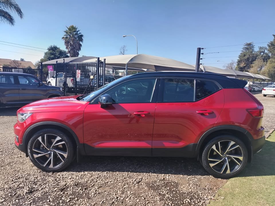 2018 Volvo XC40 D4 R-Design Geartronic AWD Automatic