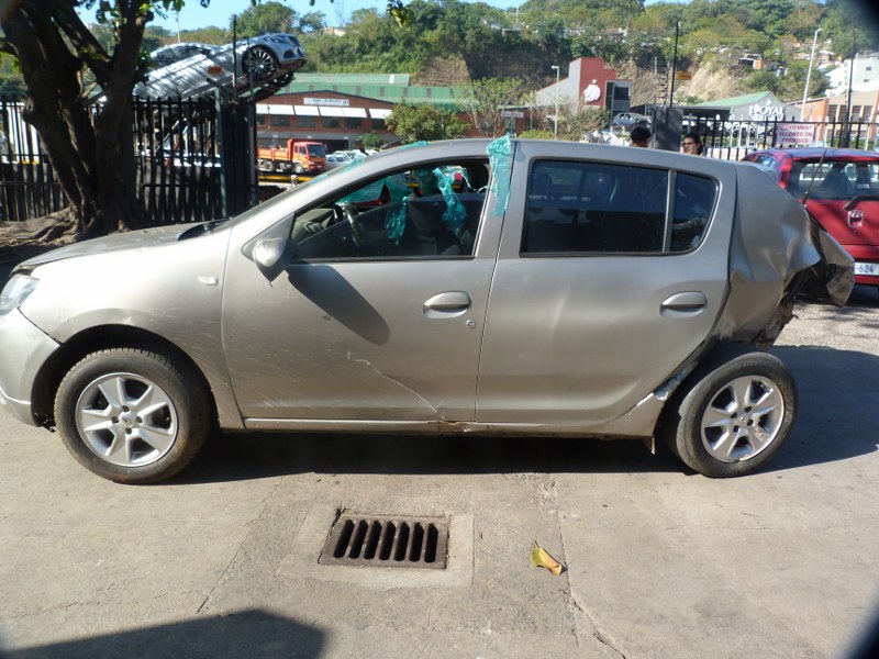 Renault Sandero 900T Dynamique Manual Gold - 2015 STRIPPING FOR SPARES - Private Seller Renault Sandero 900T Dynamique Manual Gold - 2015 STRIPPING FOR SPARES - Private Seller