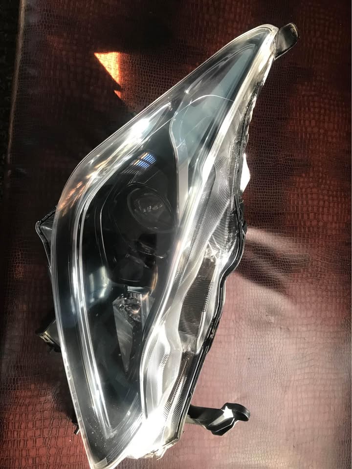 2022 Suzuki Baleno right headlight - Private Seller 2022 Suzuki Baleno right headlight - Private Seller
