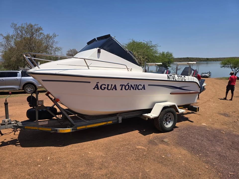 500 Cobra Cat with 2x90hp Low Hours - Private Seller