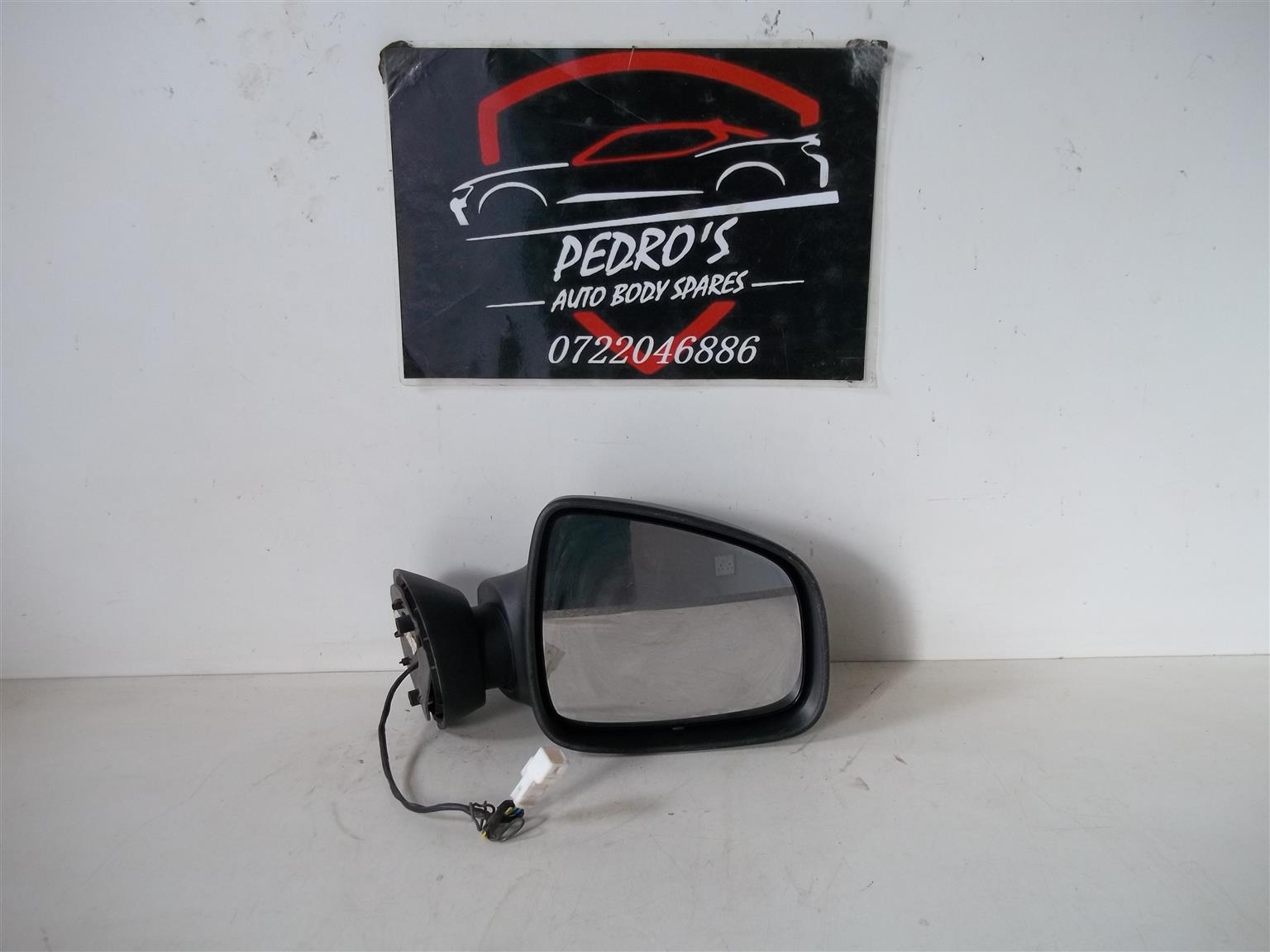 Renault Logan '15-'20 right mirror (Electric) - Private Seller Renault Logan '15-'20 right mirror (Electric) - Private Seller