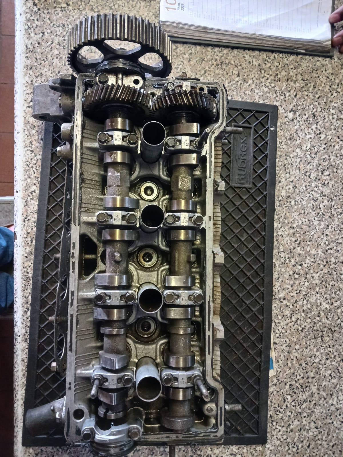 TOYOTA COROLLA 16VALVE FUEL INJECTION COMPLETE CYLINDER HEAD FOR SALE - Private Seller