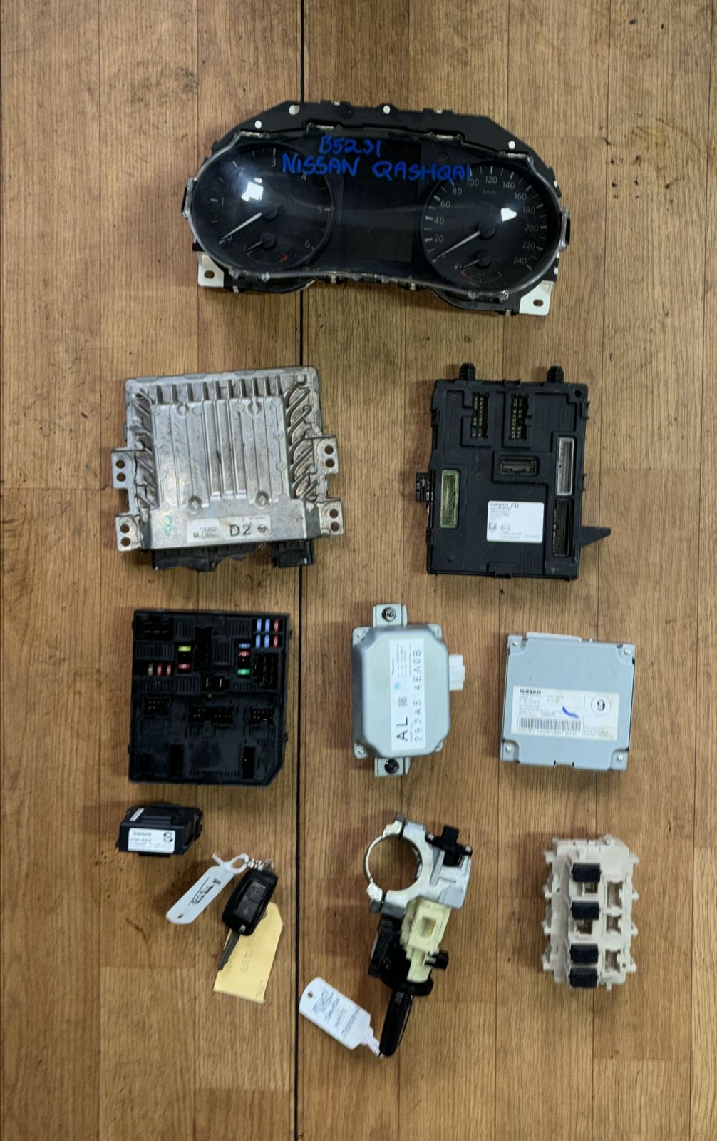 Nissan Qashqai 1.5lt DCI #K9K 2016 (Ecu pins got damaged) Ecu Set - Private Seller