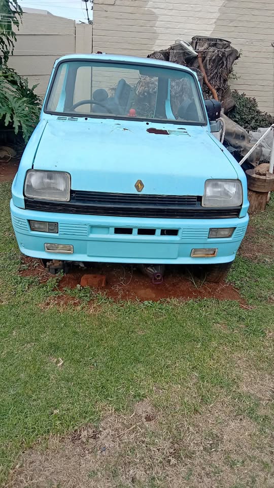 RENAULT 5 Stripping - Private Seller RENAULT 5 Stripping - Private Seller