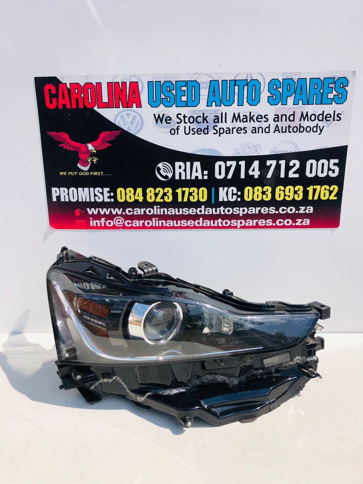 Lexus IS300 right side xenon headlight - Private Seller Lexus IS300 right side xenon headlight - Private Seller