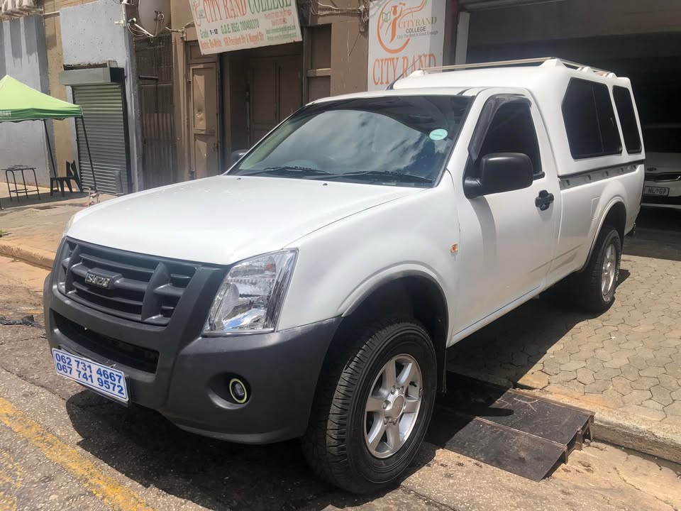 2012 Isuzu KB250