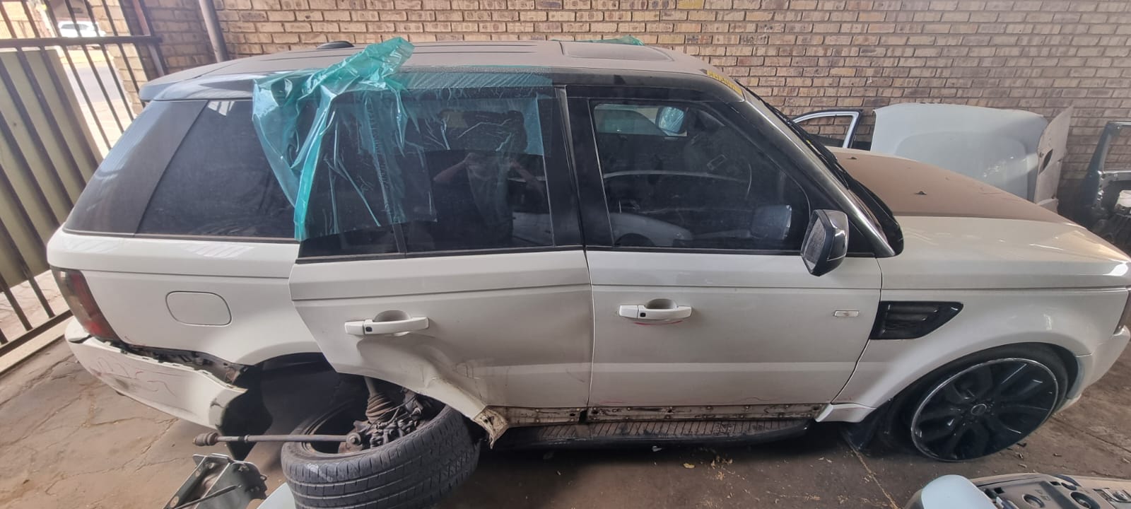 2010 Range Rover Sport 5.0l S/C V8 Stripping for Spares