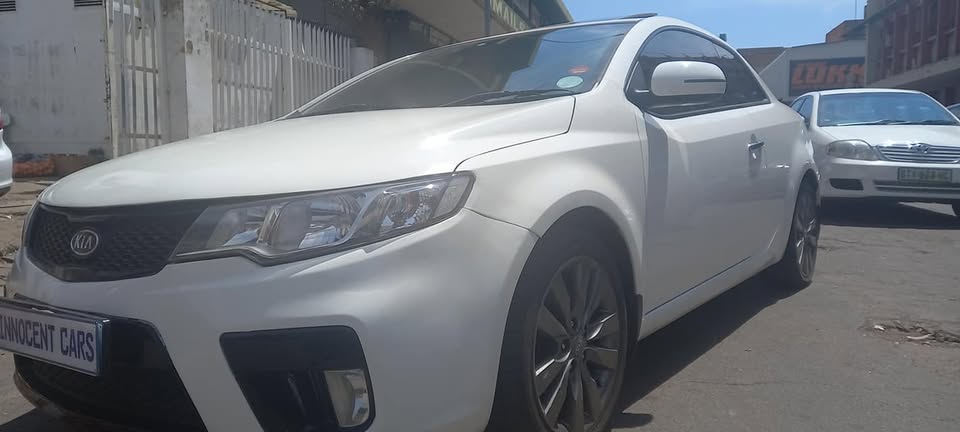 2012 KIA CERATTO KOUPE, 2.0 MANUAL, 6 SPEED, WHITE COLOUR, MILEAGE