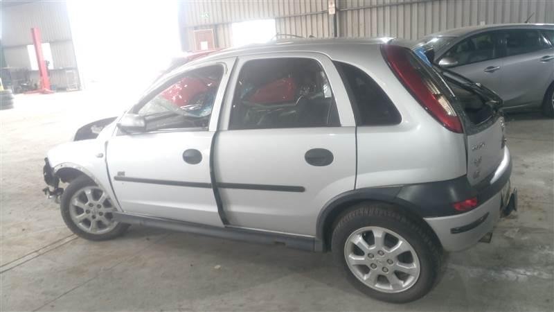 OPEL CORSA 1.7 STRIPPING FOR SPARES