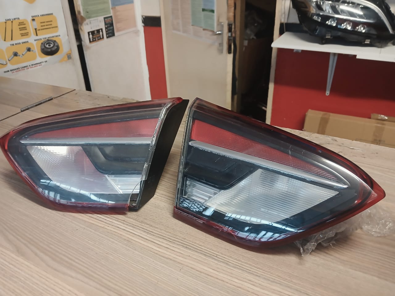 2019 OPEL CROSSLAND INNER TAIL LIGHT FOR SALE - Private Seller 2019 OPEL CROSSLAND INNER TAIL LIGHT FOR SALE - Private Seller