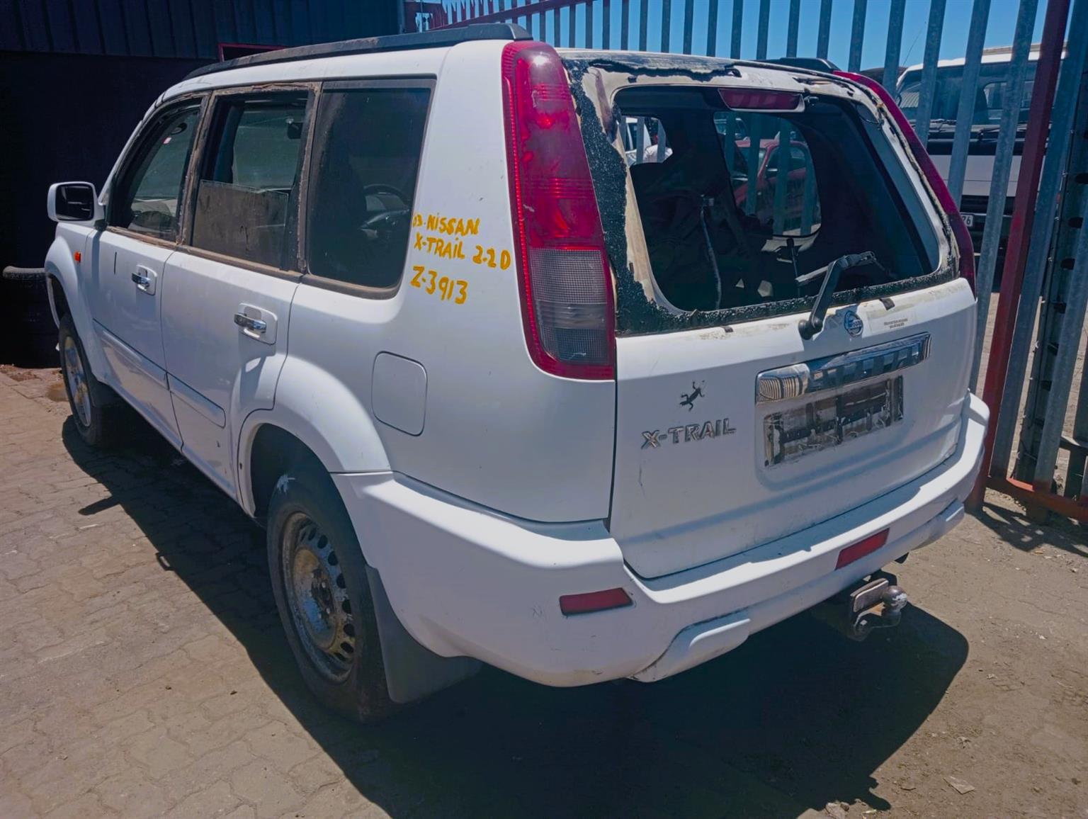 2004 Nissan X-Trail 2.2D - Stripping for Spares.