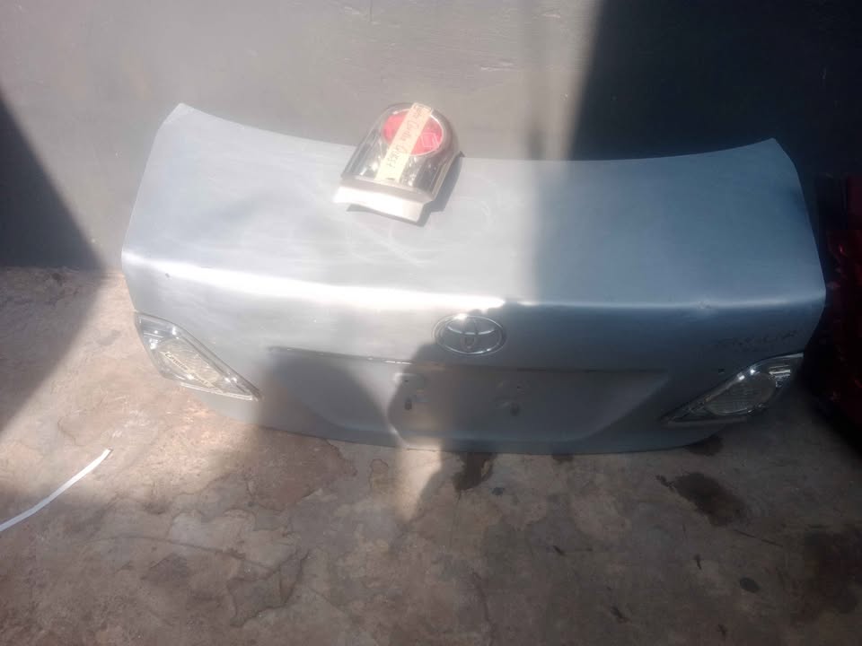 Toyota Corolla boot - Private Seller Toyota Corolla boot - Private Seller