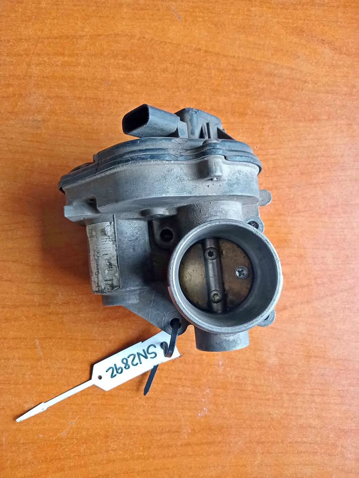 2006 up ford fiesta 1.4i throttle body for sale WhatsApp or cell - Private Seller