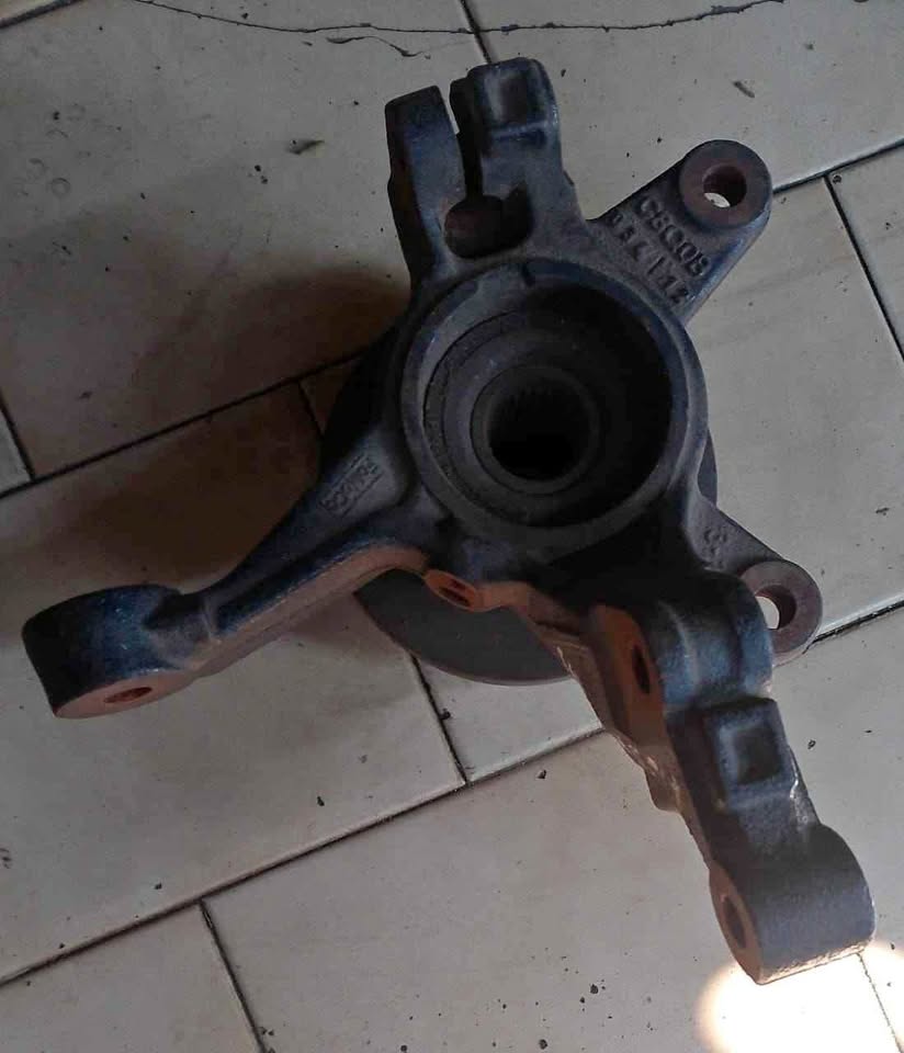 Ford Fiesta RHS stub axle - Private Seller Ford Fiesta RHS stub axle - Private Seller