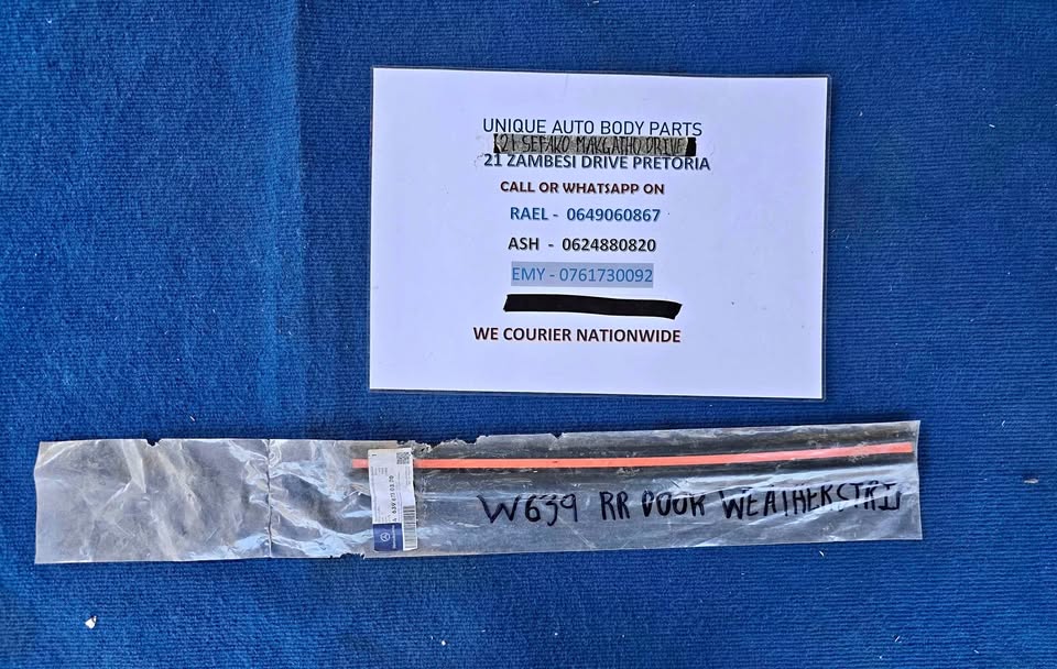 Mercedes Benz W639 Right Rear Door Weatherstrip