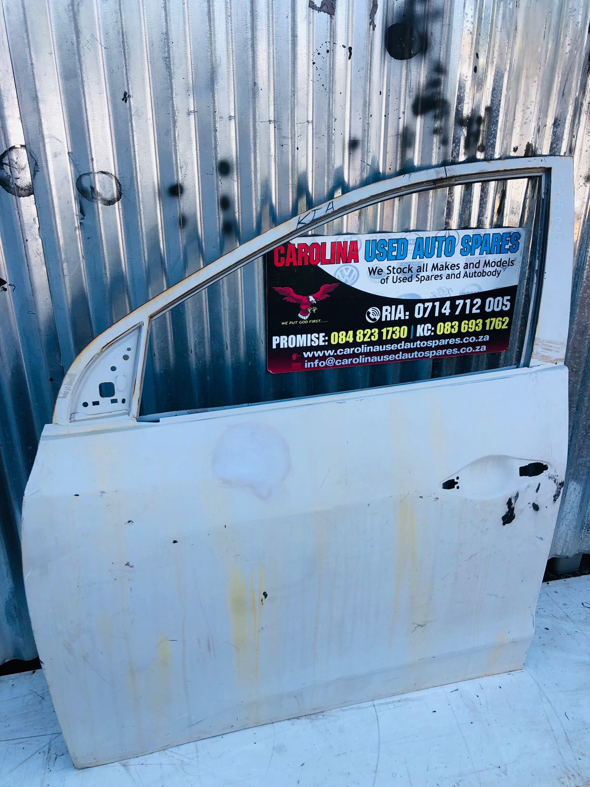 Hyundai IX35 Left Side Front Door - Private Seller Hyundai IX35 Left Side Front Door - Private Seller