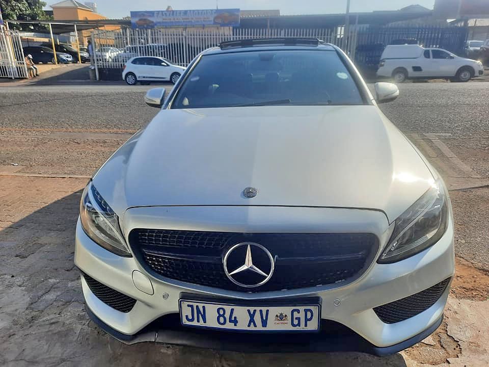 2014 Mercedes Benz C200 AMG Automatic and leather seat Sunroof