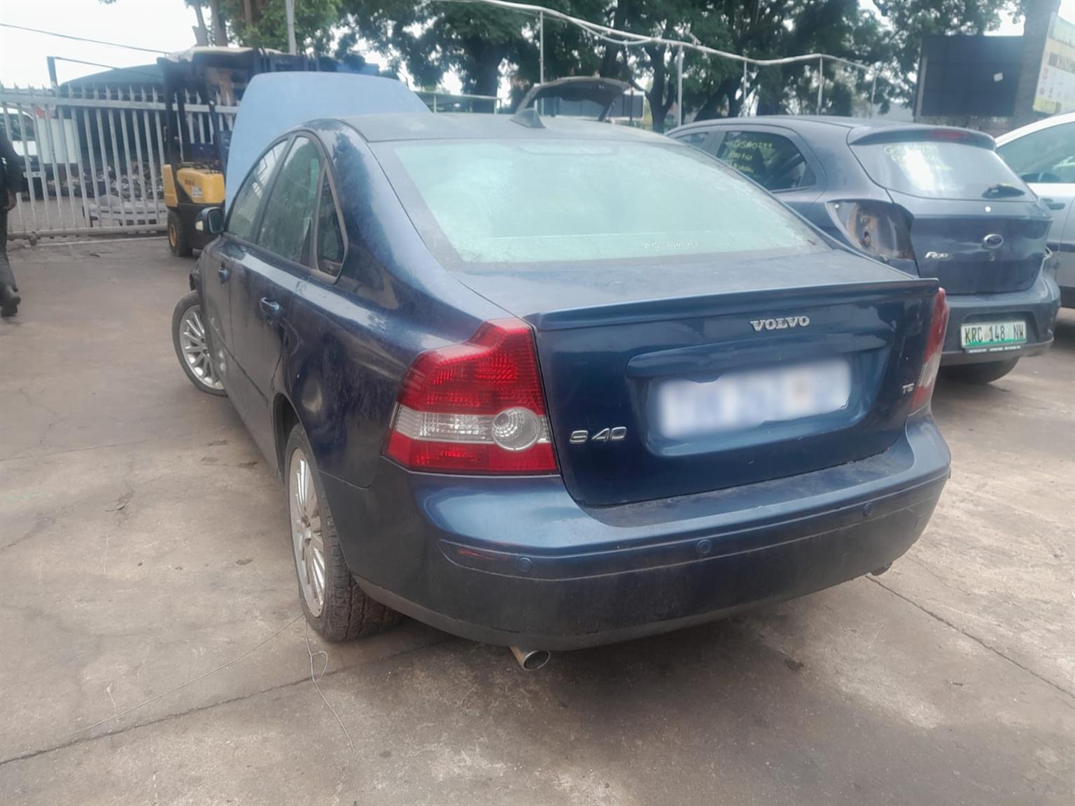 2005 VOLVO S40 2.5 TURBO AUTOMATIC PETROL – FOR STRIPPING - Private Seller 2005 VOLVO S40 2.5 TURBO AUTOMATIC PETROL – FOR STRIPPING - Private Seller