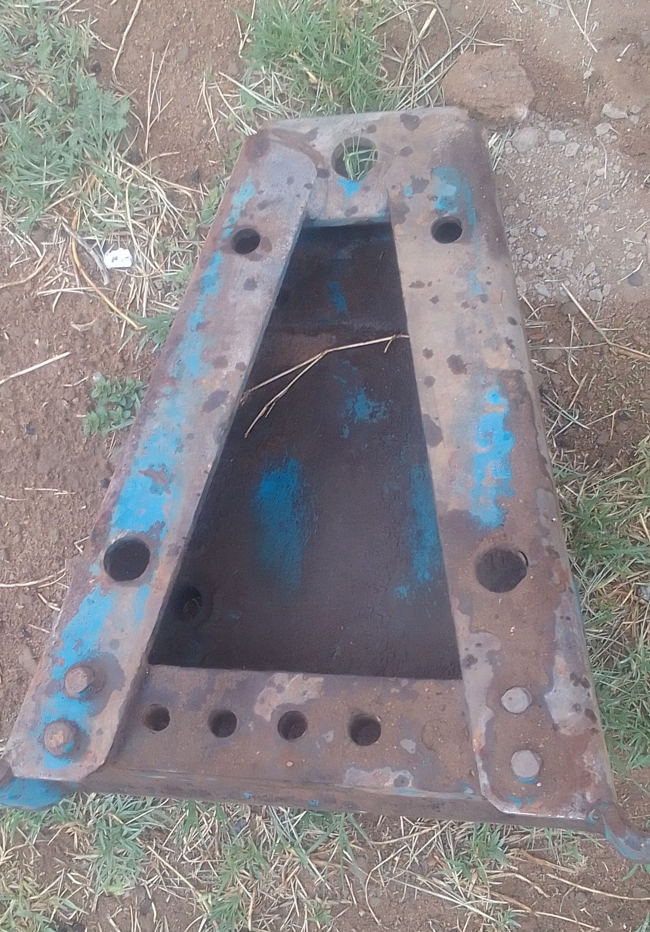 FORD TRACTOR TOW TRIANGLE HOUSING | Junk Mail Marketplace