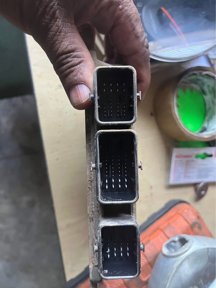 Nissan tiida lock set - Private Seller