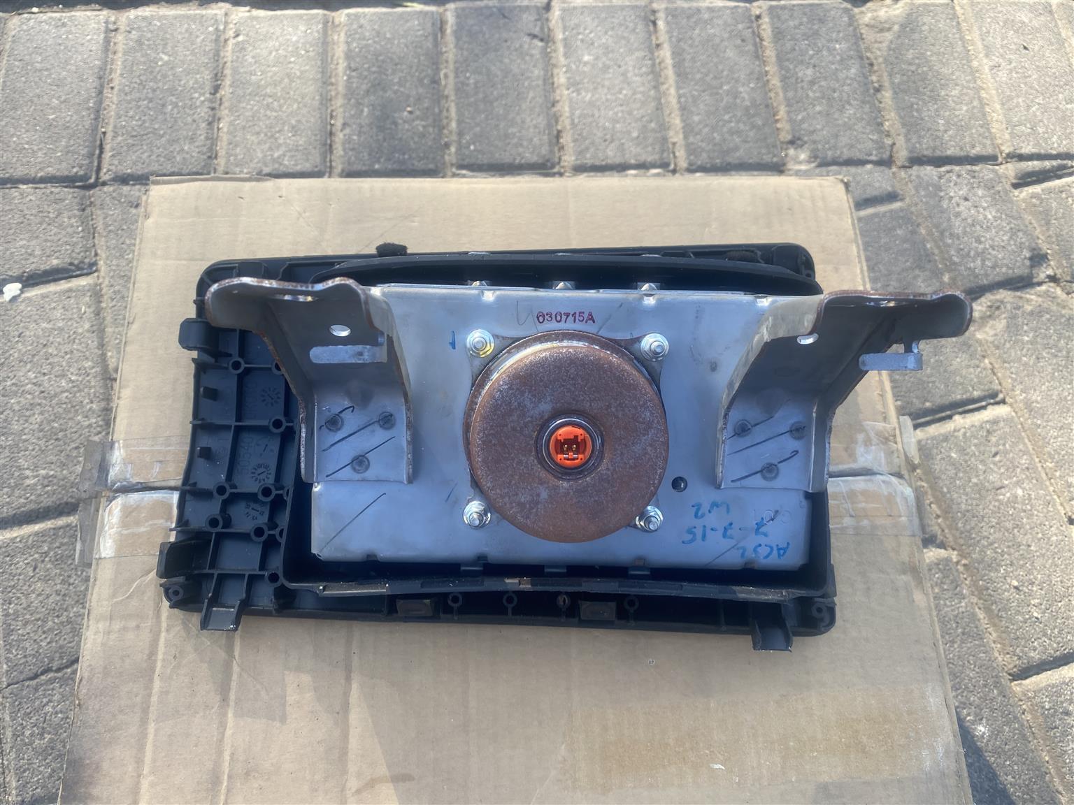 2015 TOYOTA HILUX DASHBOARD AIRBAG FOR SALE. BRAND NEW - Private Seller