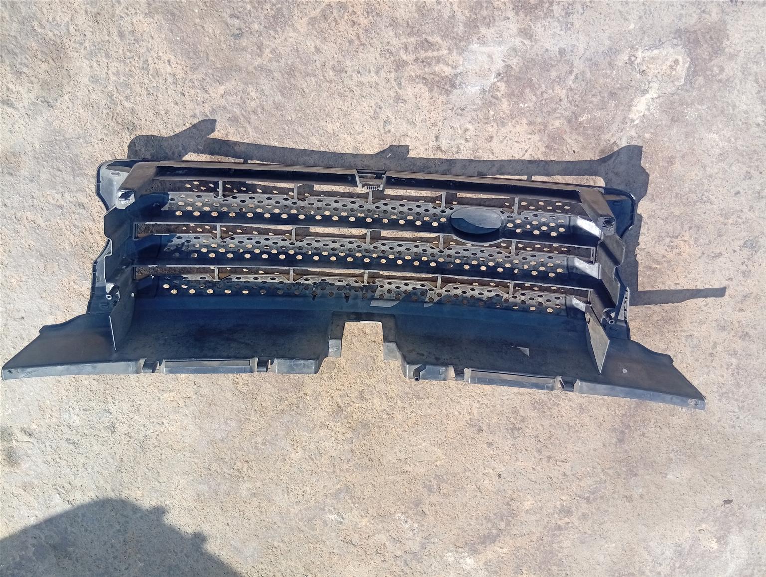 2008 range rover sport front grill for sale - Private Seller 2008 range rover sport front grill for sale - Private Seller