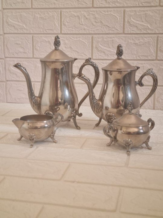 Vintage Silver Décor FOR HIRE Vintage Silver Décor FOR HIRE