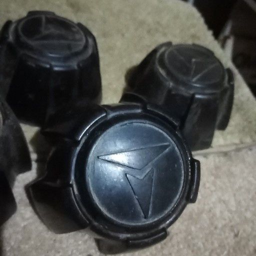 Toyota centre caps - Private Seller Toyota centre caps - Private Seller