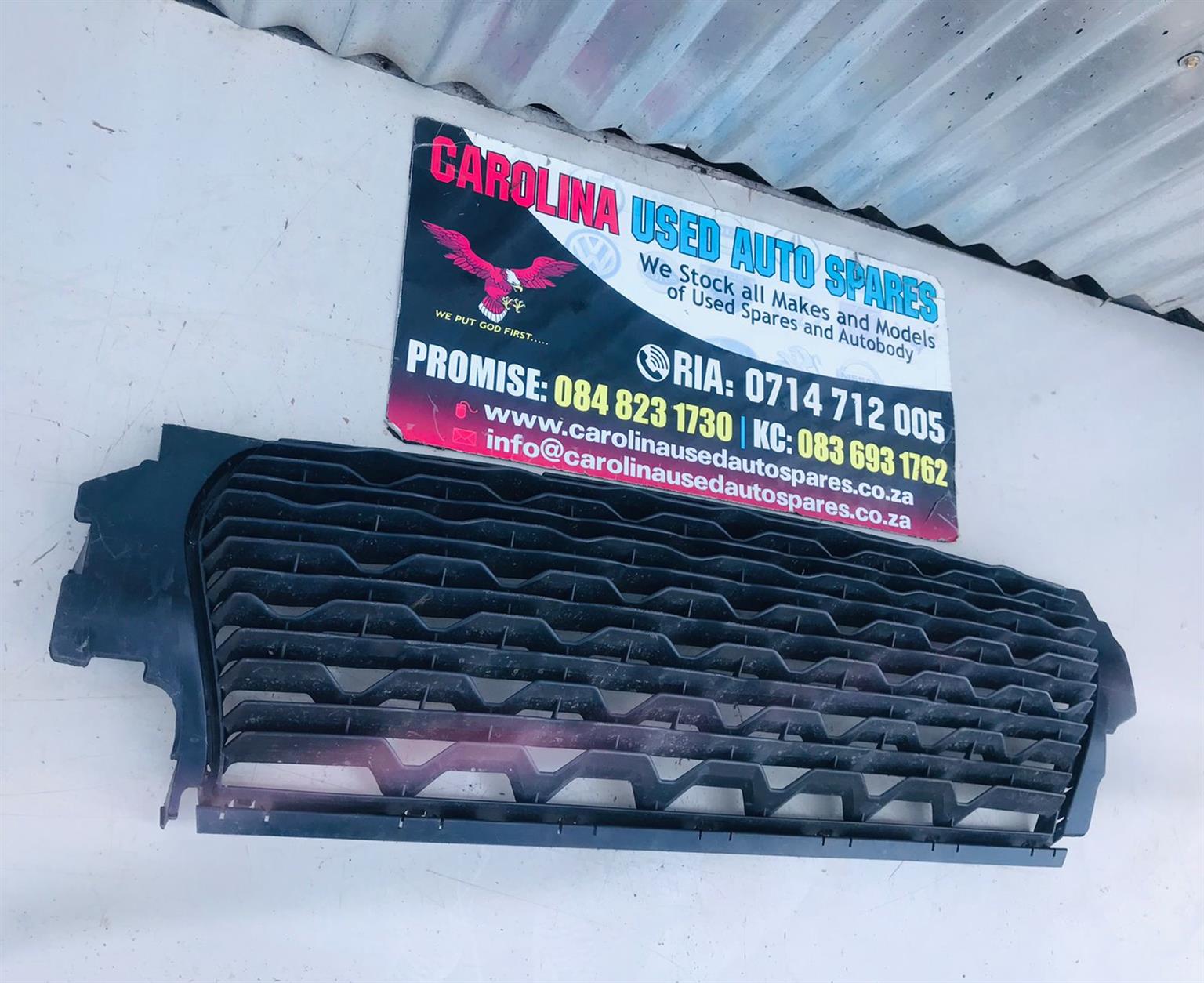 Renault Duster lower bumper grill - Private Seller Renault Duster lower bumper grill - Private Seller