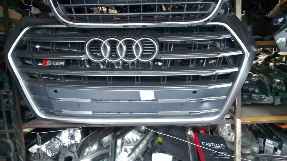 Audi Q5 grill - Private Seller Audi Q5 grill - Private Seller