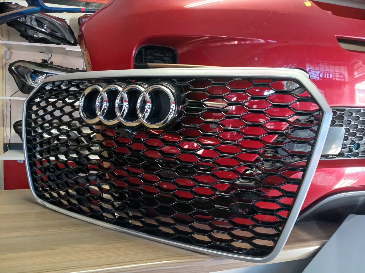 2015 AUDI A7 S7 MAIN GRILL FOR SALE (2015 AUDI A7 S7) - Private Seller 2015 AUDI A7 S7 MAIN GRILL FOR SALE (2015 AUDI A7 S7) - Private Seller