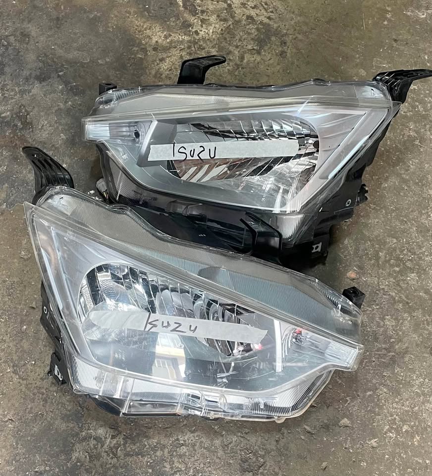 Isuzu D-Max headlights - Private Seller Isuzu D-Max headlights - Private Seller