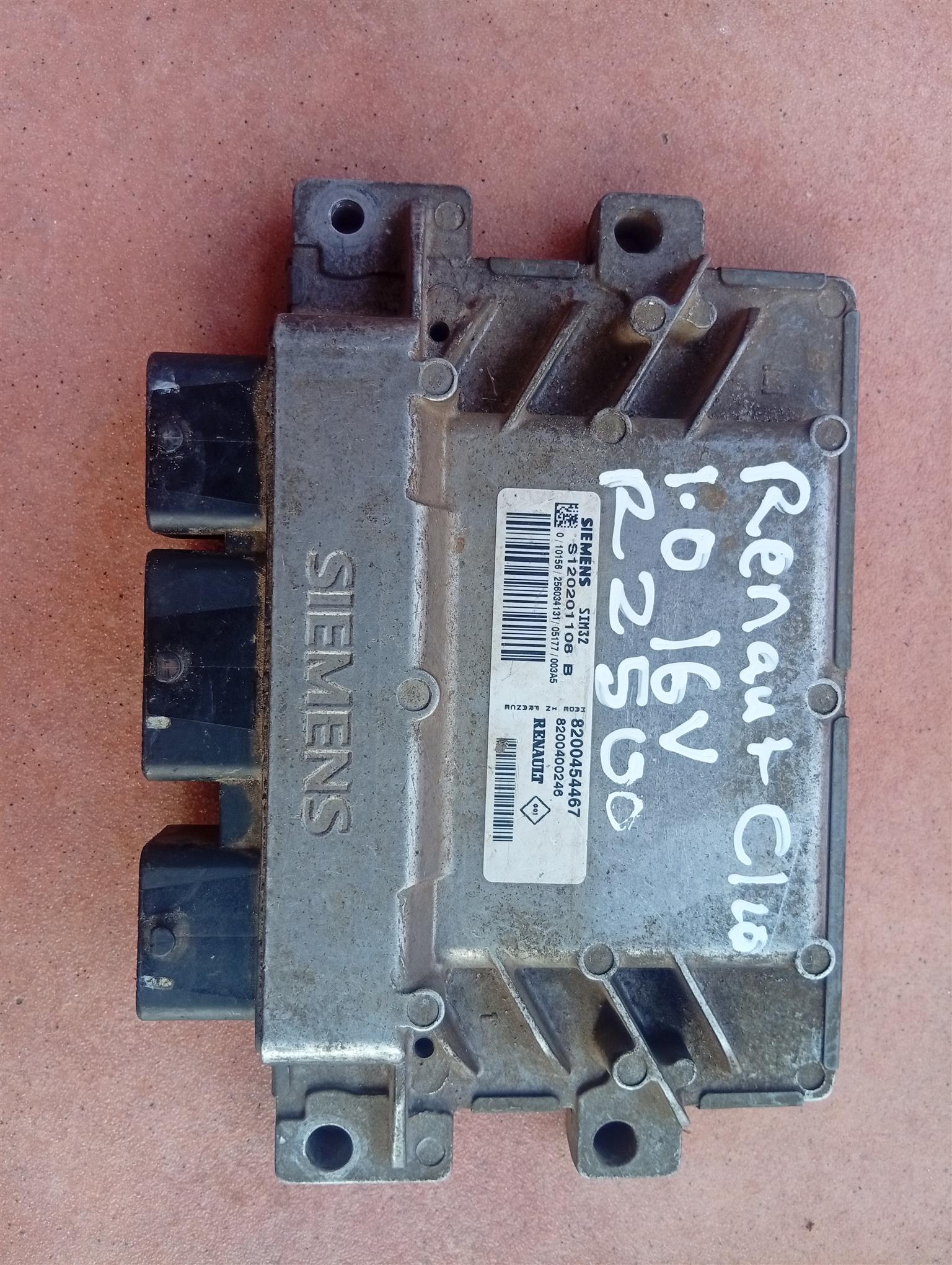Renault Logan Clio 2 1.0 16v 2008 ECU computer box 8200454467 - Private Seller Renault Logan Clio 2 1.0 16v 2008 ECU computer box 8200454467 - Private Seller
