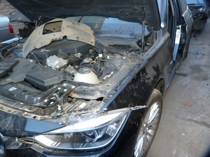 STRIPPING FOR SPARES BMW F30 - Private Seller STRIPPING FOR SPARES BMW F30 - Private Seller