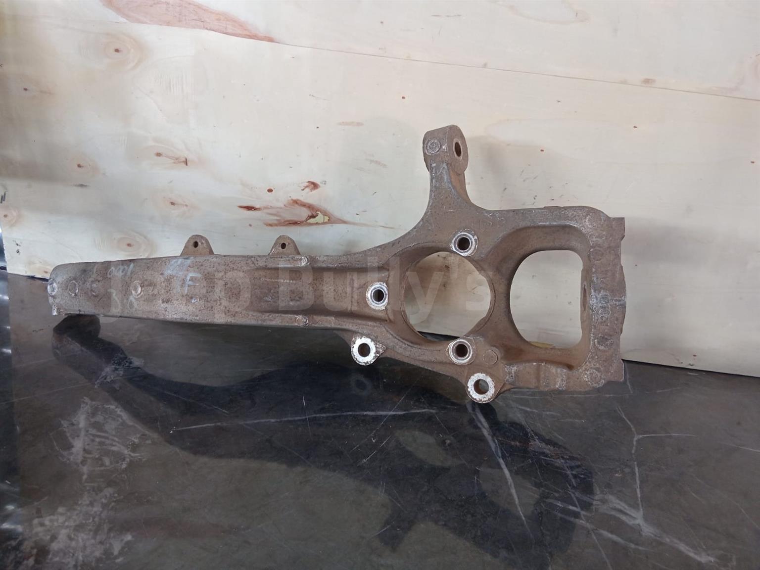 Jeep Grand Cherokee WK1 36 L|F Steering Knuckle - Private Seller Jeep Grand Cherokee WK1 36 L|F Steering Knuckle - Private Seller