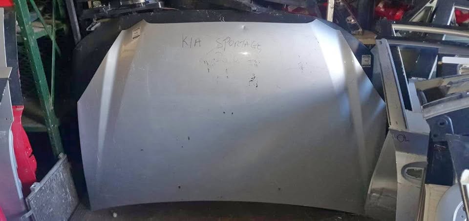 Kia Sportage bonnet - Private Seller Kia Sportage bonnet - Private Seller
