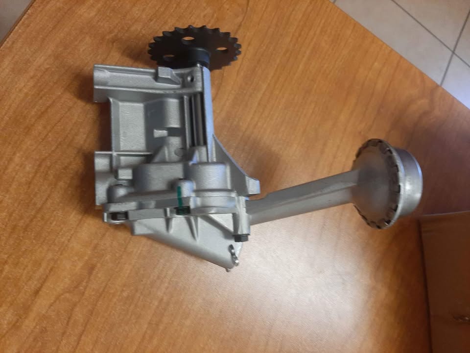 NP200 AND RENAULT SANDERO OIL PUMP. BRAND NEW. FOR VARIOUS OTHER CARS TOO.