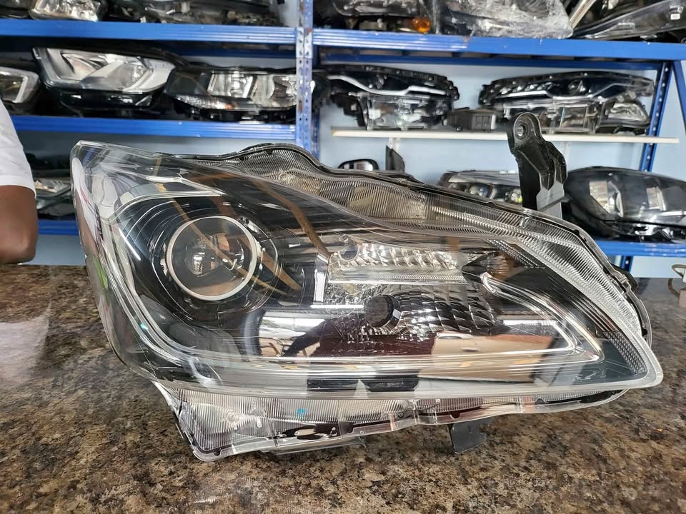2023 Right headlight headlight for Toyota starlet/ Suzuki Baleno available for sale . - Private Seller 2023 Right headlight headlight for Toyota starlet/ Suzuki Baleno available for sale . - Private Seller