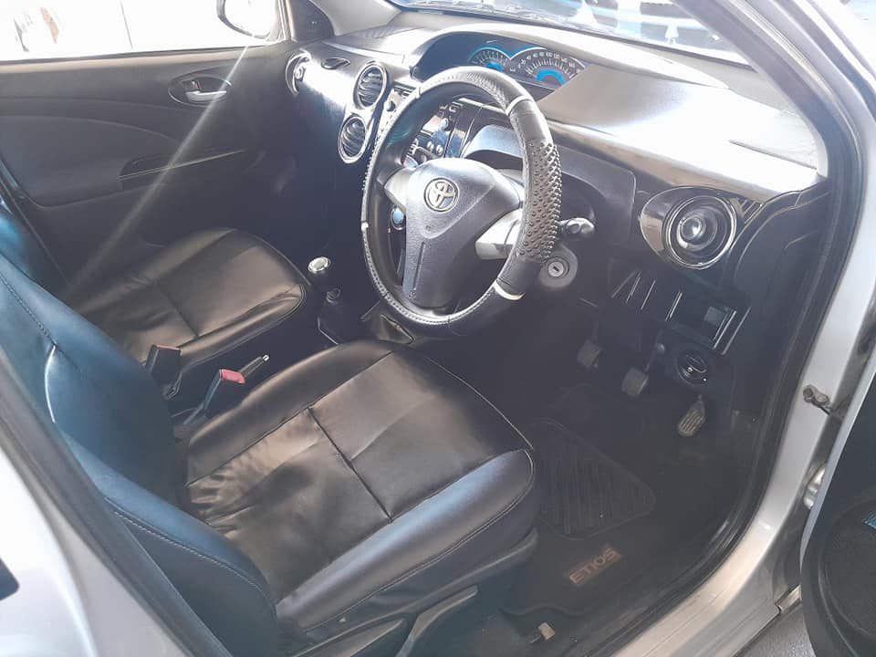 2016 TOYOTA ETIOS CROSS 1.5 MANUAL